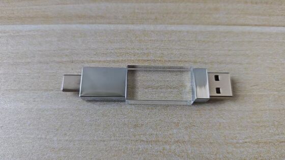 크리스탈 Usb 3.0 USB A와 C 타입 양 포트 읽기 매우 빠르다 크리스탈 부분 로고를 grave 할 수 있습니다 금속 부분 로고를 laser 로고를 내부에 두 개의 플래시 칩이 있습니다