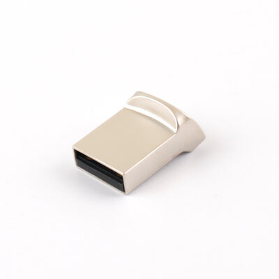 대량품 × 5-7일 금속 USB 플래시 드라이브 서면 속도 8-15MB S 읽기 속도 13-20MB S 데이터 전송 장치