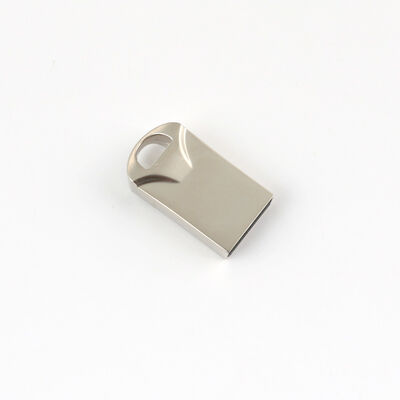 반짝이는 금속 USB 플래시 드라이브가 포함된 은색 빠른 데이터 전송 속도 안전한 데이터 저장에 적합한 내구성 있는 금속 케이스