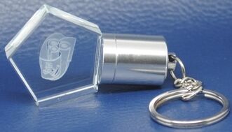 병 모양 크리스탈 USB 플래시 드라이브 3.0 빠른 전송 속도 내구성이 뛰어난 디자인 크리스탈 캔 조각 로고