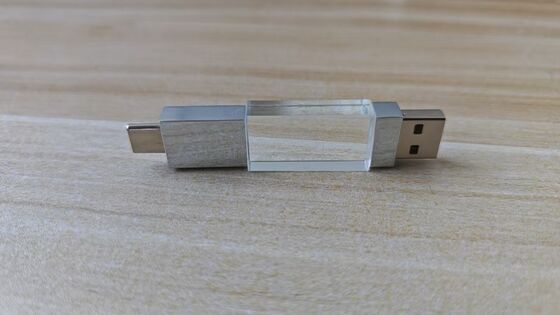 크리스탈 Usb 3.0 USB A와 C 타입 양 포트 읽기 매우 빠르다 크리스탈 부분 로고를 grave 할 수 있습니다 금속 부분 로고를 laser 로고를 내부에 두 개의 플래시 칩이 있습니다