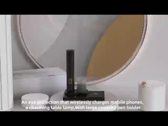 학생 눈 보호 책상 램프와 함께 무선 충전기는 들어올리고 접을 수 있습니다.